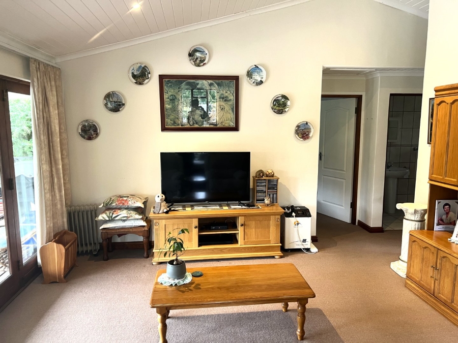 2 Bedroom Property for Sale in Harkerville A H Western Cape